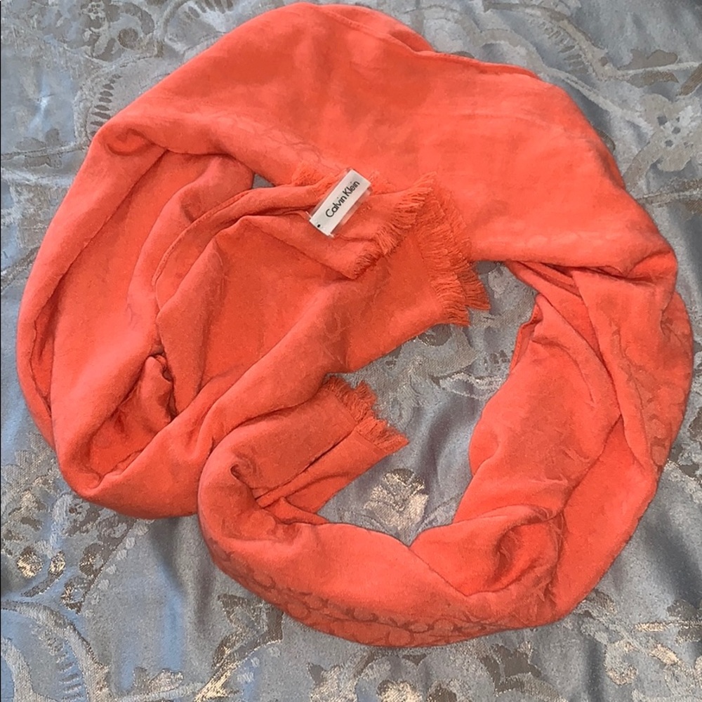 NWOT 💙Calvin Klein scarf